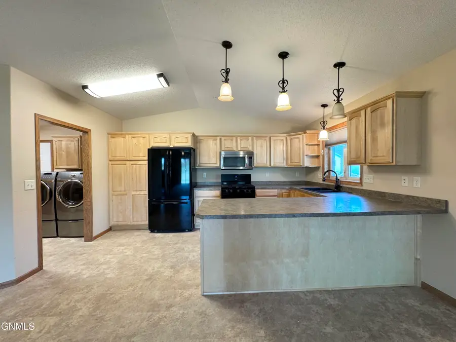 3213 Nebraska Drive #3, Bismarck, ND 58503 - #2
