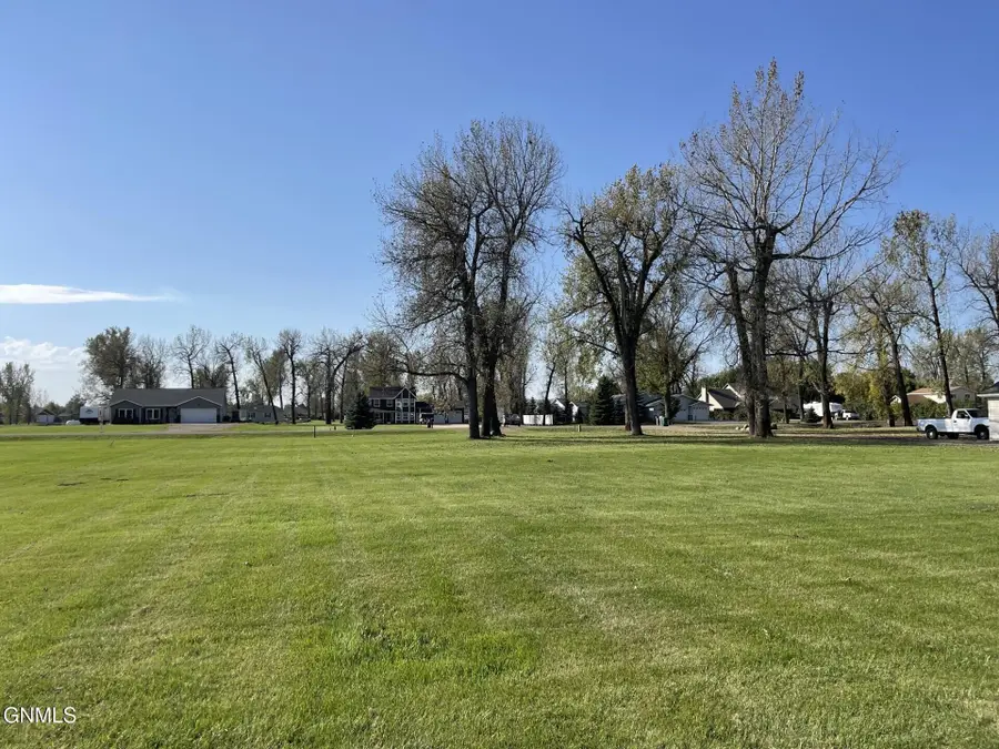 6650 Kingswood Road, Bismarck, ND 58503 - #2