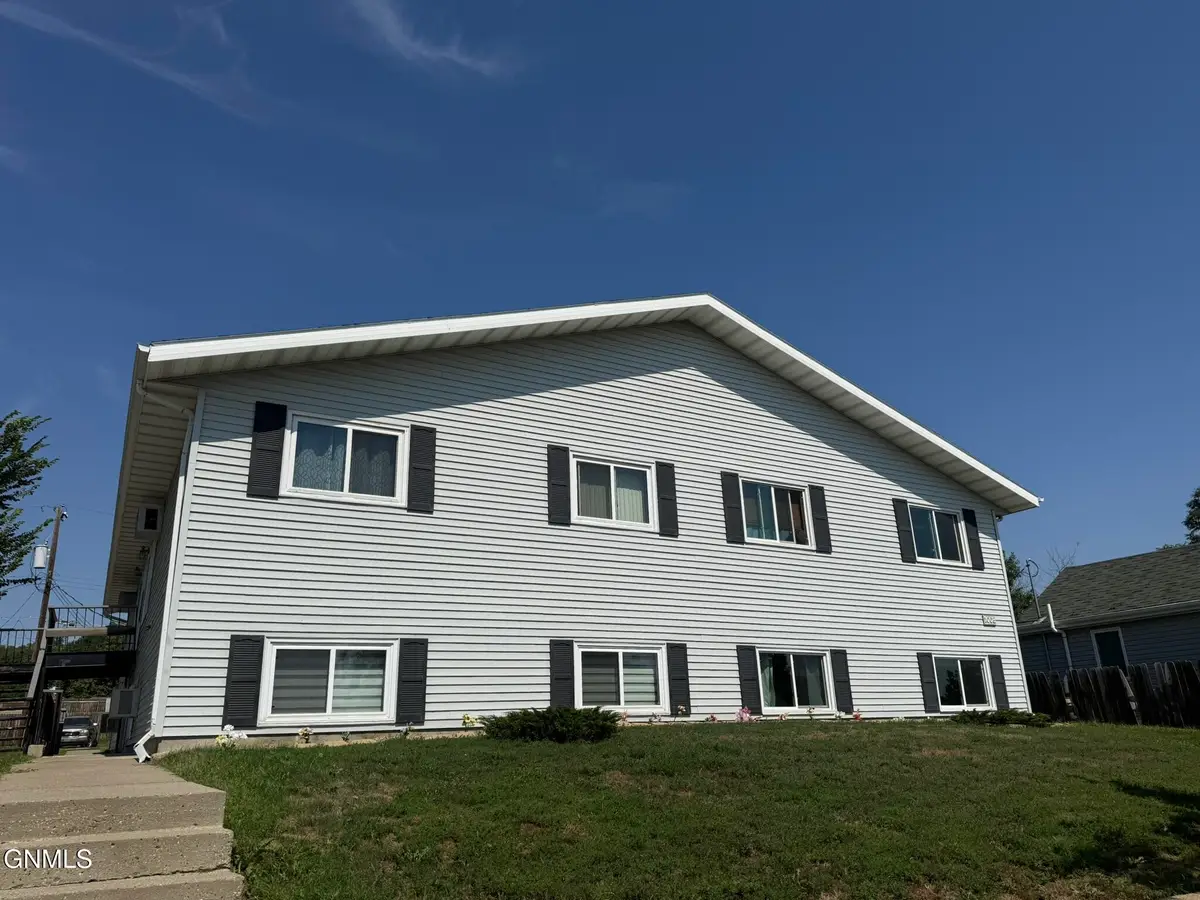 1008 1st Street Ne, Mandan, ND 58554 - #1