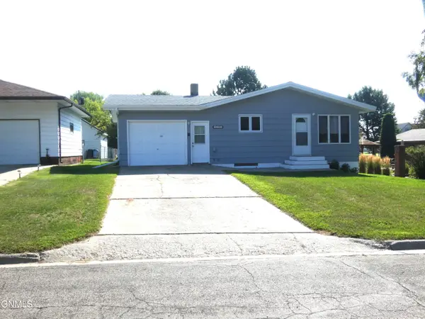 225 5th Street E, Napoleon, ND 58561