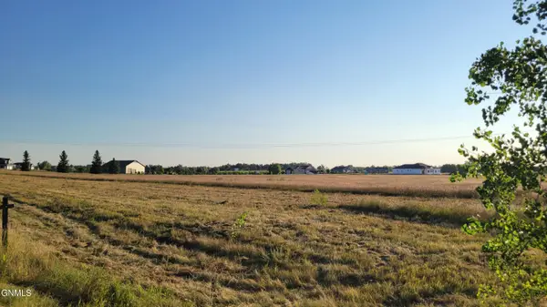 615 Apple Ridge Road, Menoken, ND 58558
