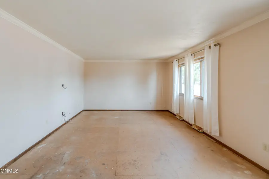 902 28th Street N, Bismarck, ND 58501 - #3