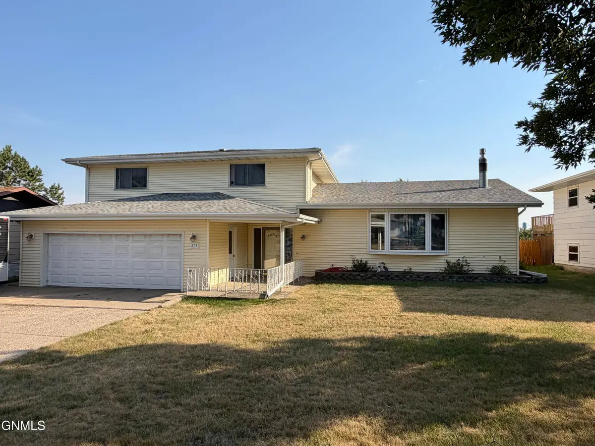 213 10th Street Ne, Beulah, ND 58523 - #1