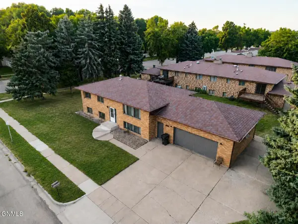 224 W Reno Avenue W, Bismarck, ND 58504