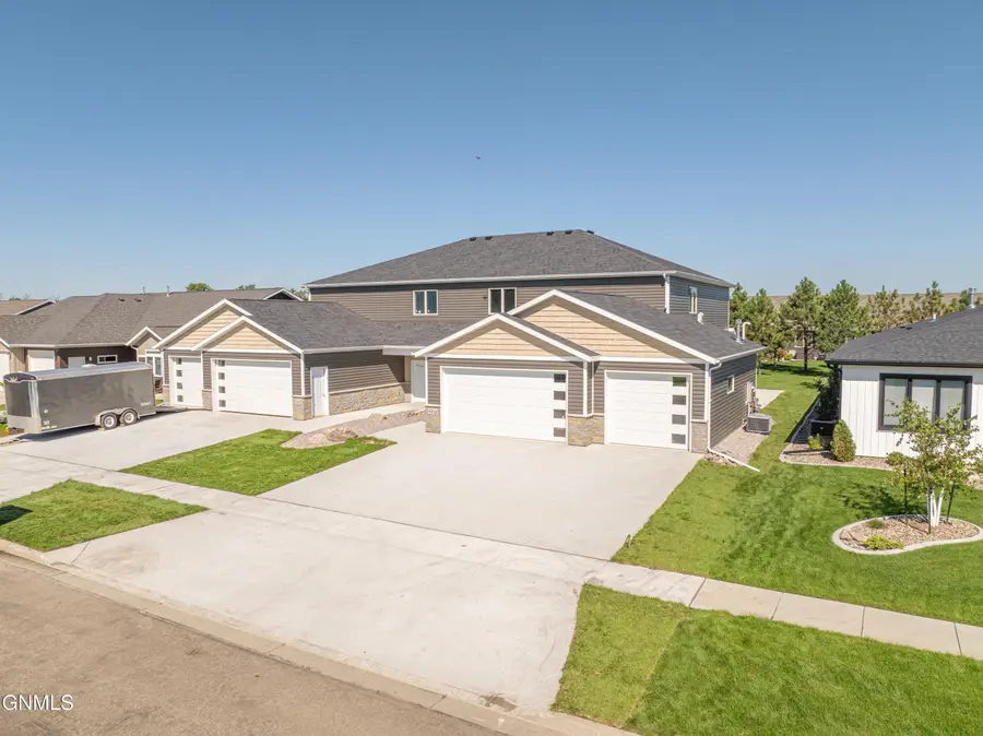 4312 Downing Street, Bismarck, ND 58504 - #3