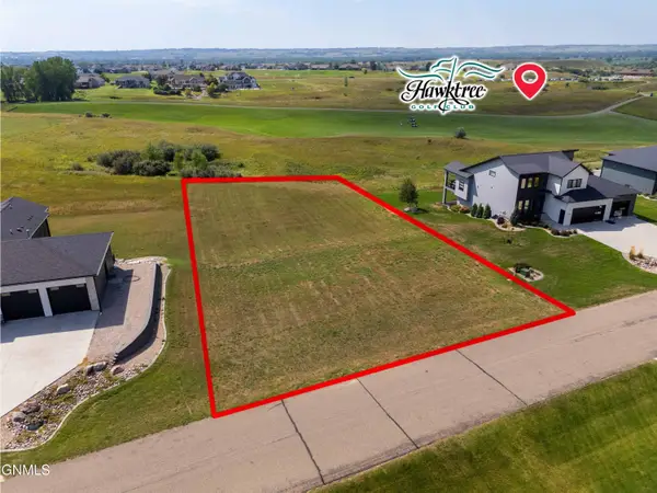 8214 Nicklaus Drive, Bismarck, ND 58503