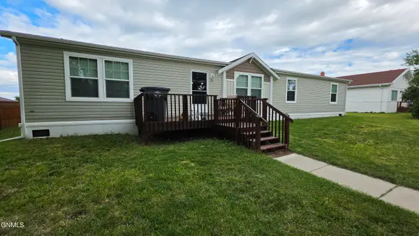 207 Hanks Street, Grenora, ND 58845