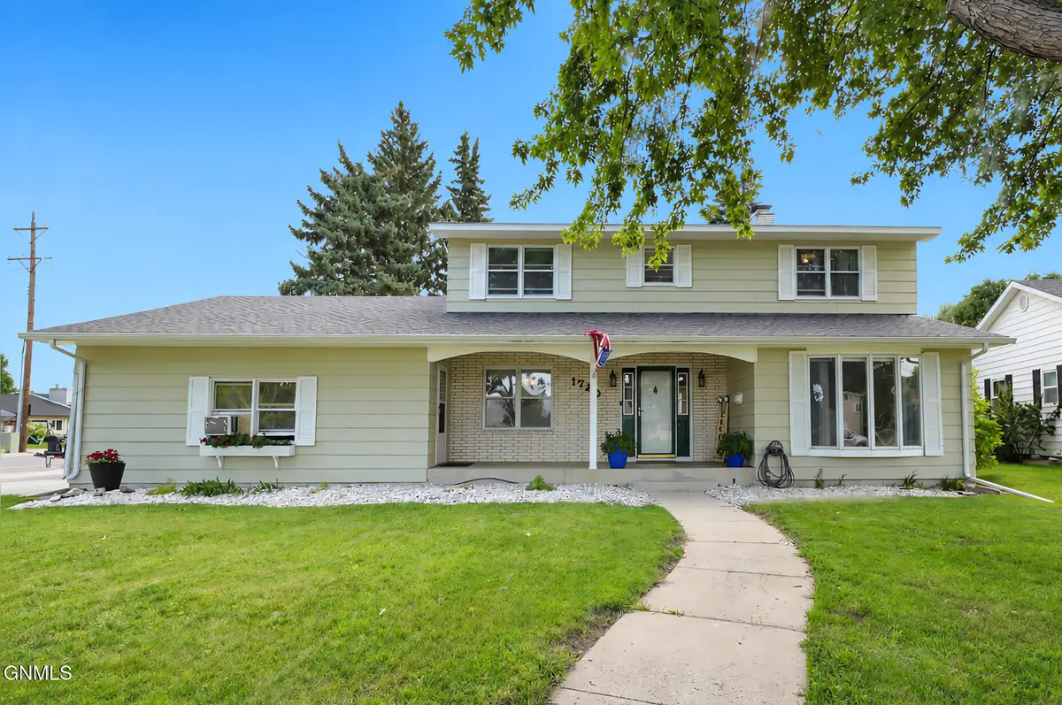1720 4th Avenue E, Williston, ND 58801 - #1