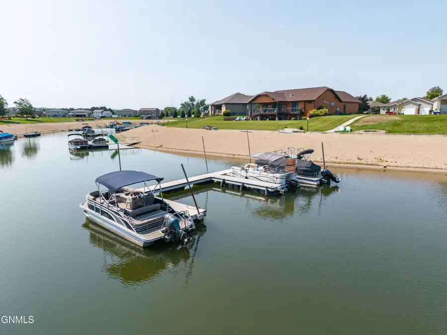 4139 Bayport Place Se, Mandan, ND 58554 - #3