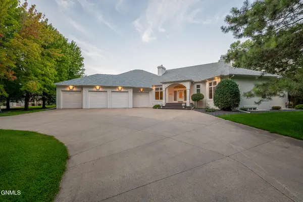 2101 Harbor Drive, Bismarck, ND 58504