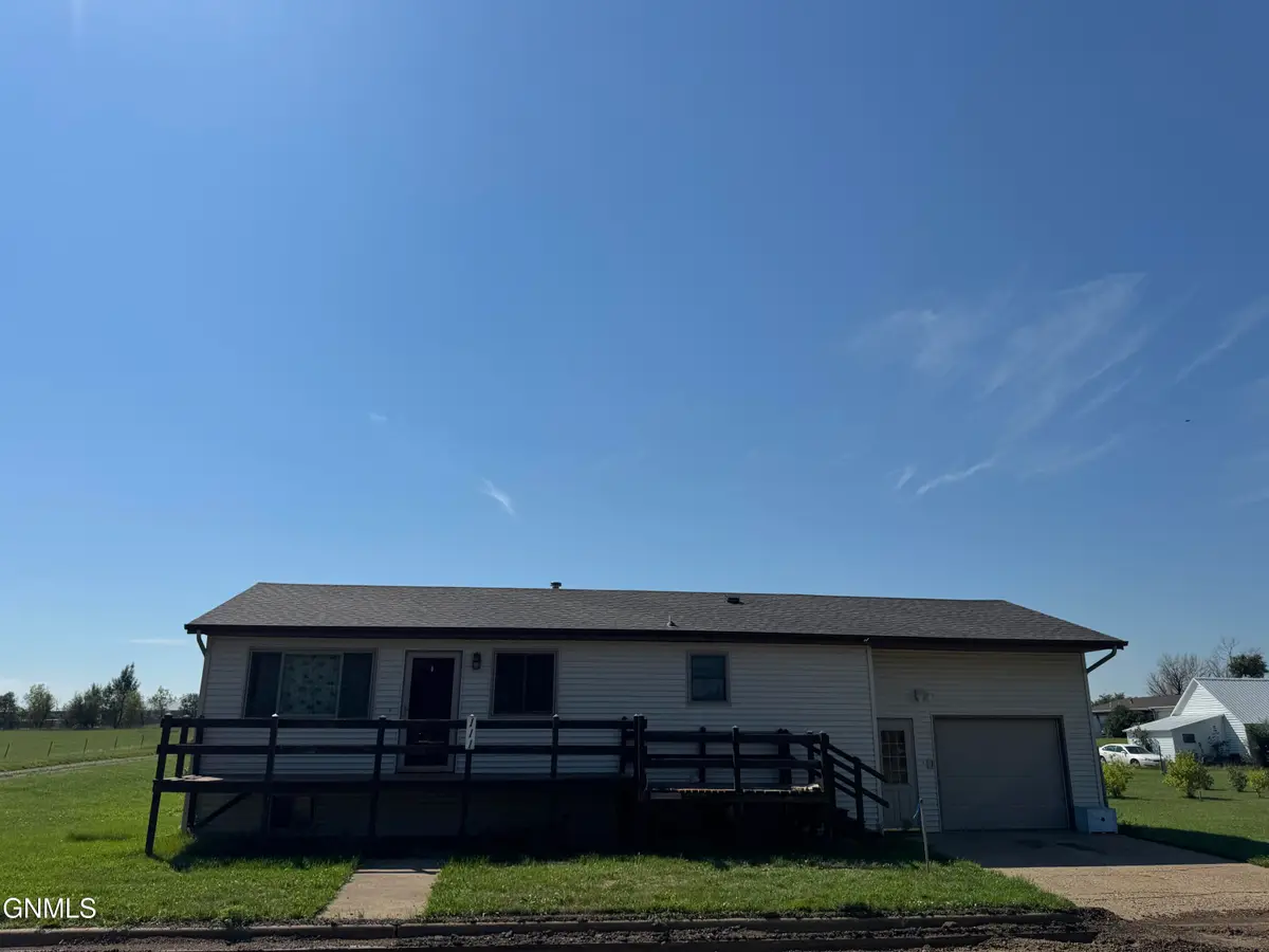 111 4th Avenue Se, Elgin, ND 58533 - #1