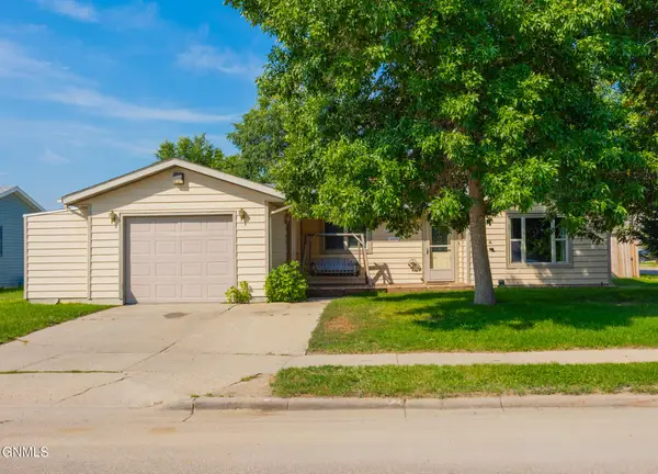 2113 19th Avenue W, Williston, ND 58801