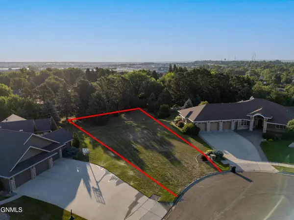 3213 Aspen Lane, Bismarck, ND 58503