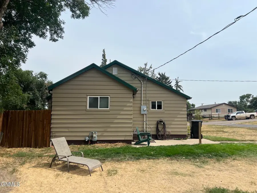 325 6th Street Ne, Watford City, ND 58854 - #3