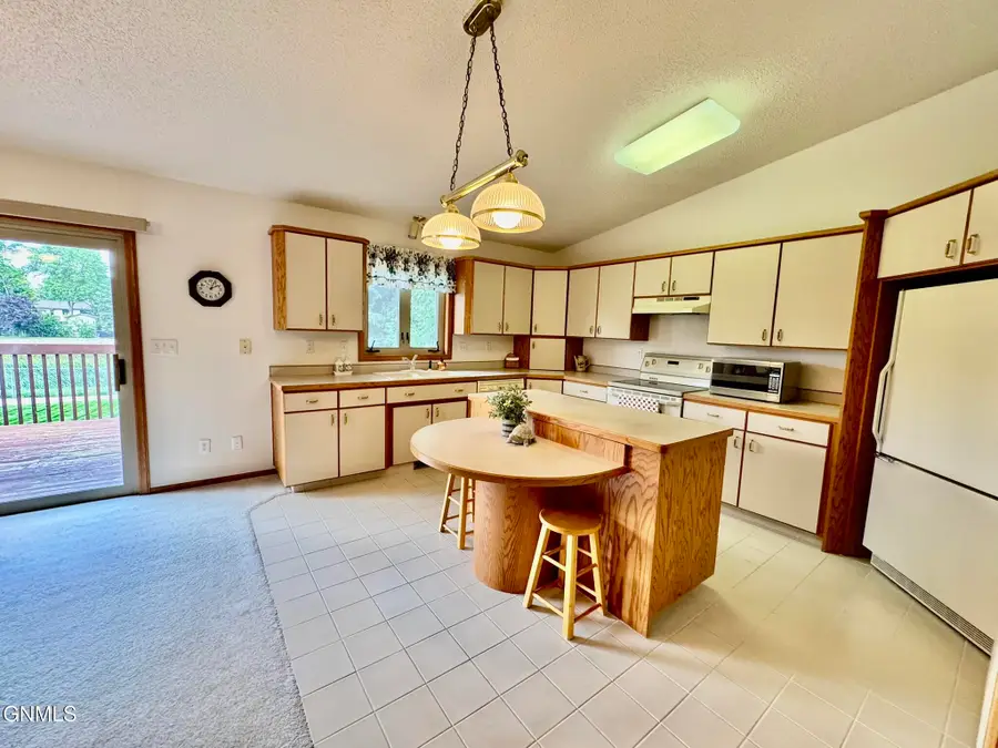 Address Withheld By Seller, Bismarck, ND 58504 - #2