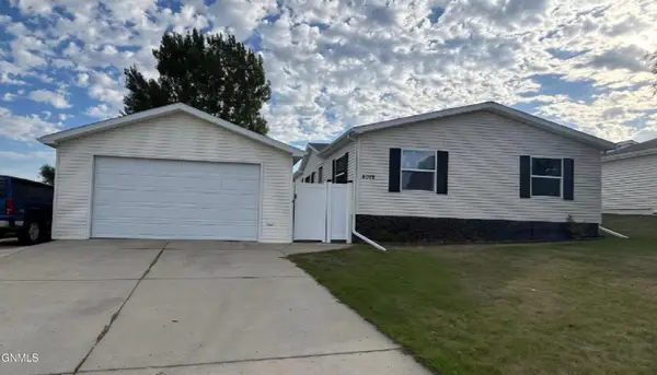 4019 Chandler Lane, Bismarck, ND 58503