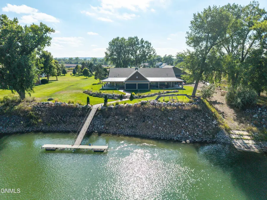 3228 River Drive N, Mandan, ND 58554 - #2