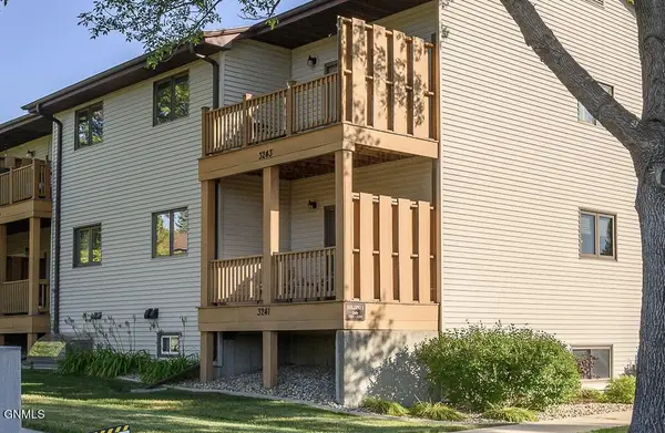3241 Montreal Street, Bismarck, ND 58503