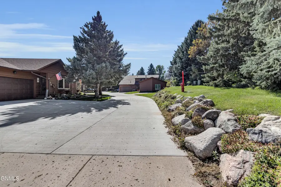 420 E Brandon Drive, Bismarck, ND 58503 - #2