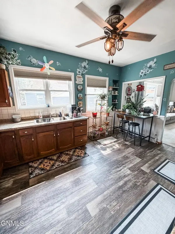 106 2nd Street Ne, Crosby, ND 58730