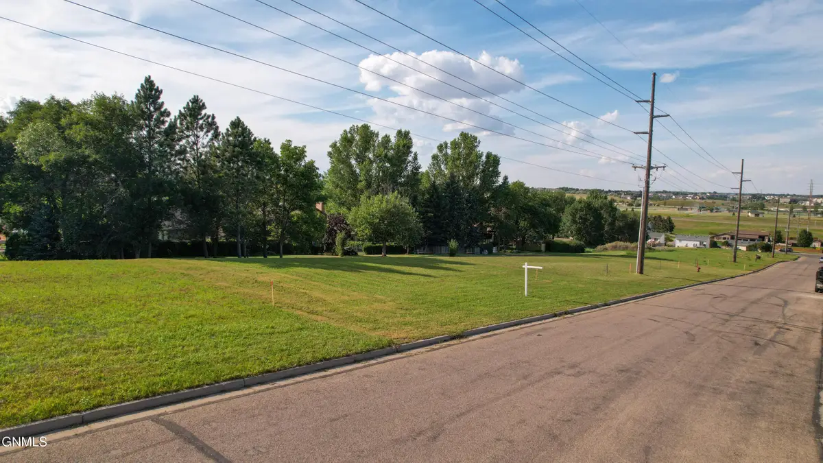 1920 26th Street N, Bismarck, ND 58501 - #1