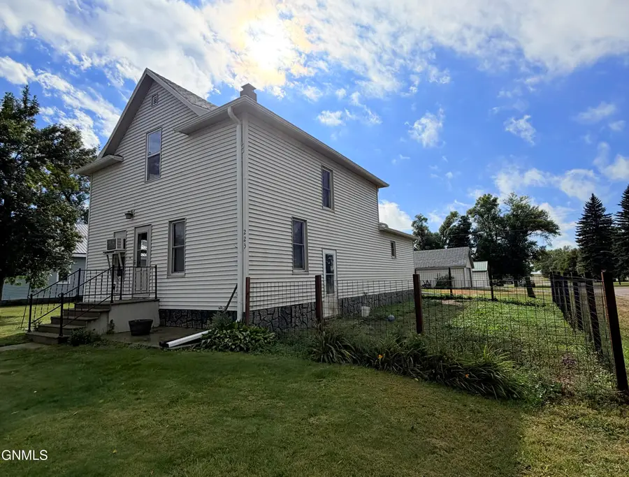 223/227 Helen Street S, Streeter, ND 58483 - #3