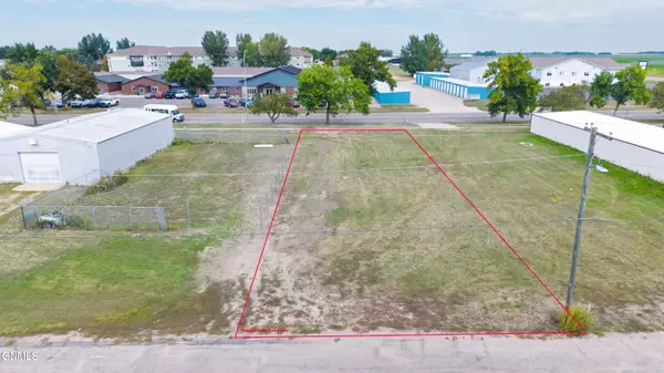 1012 13th Street Ne, Jamestown, ND 58401