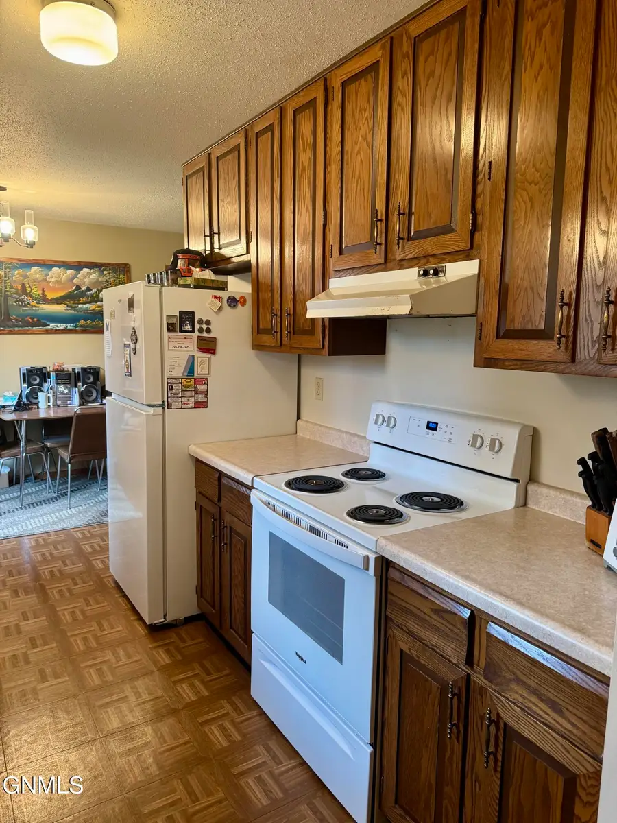 1007 Blackstone Lane, Beulah, ND 58523 - #3