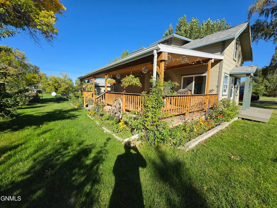 311 Robinson Street, Grenora, ND 58845 - #2