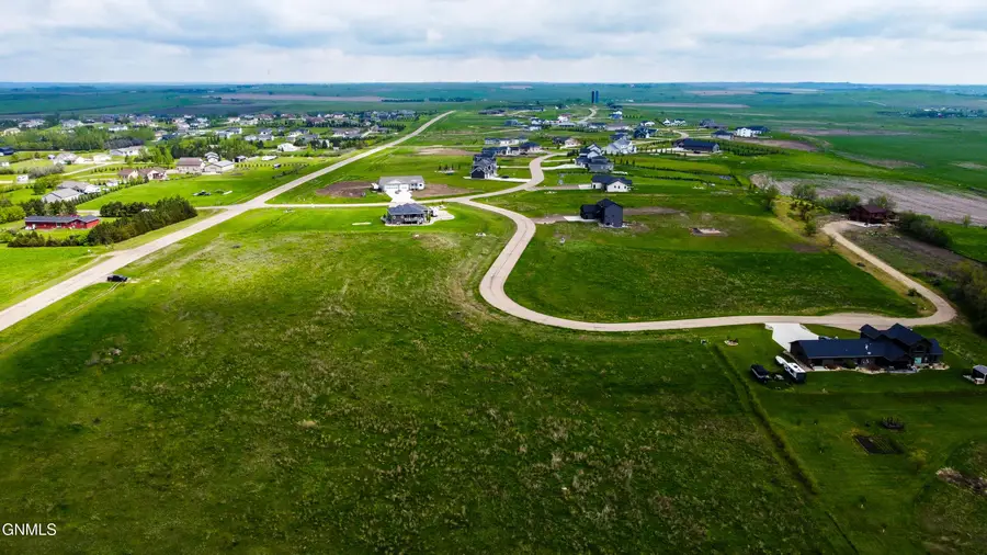 6615 Sky Lane, Bismarck, ND 58503 - #2