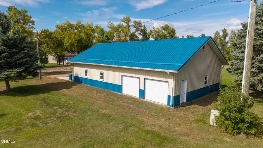 612 7th Street, Edgeley, ND 58433 - #3