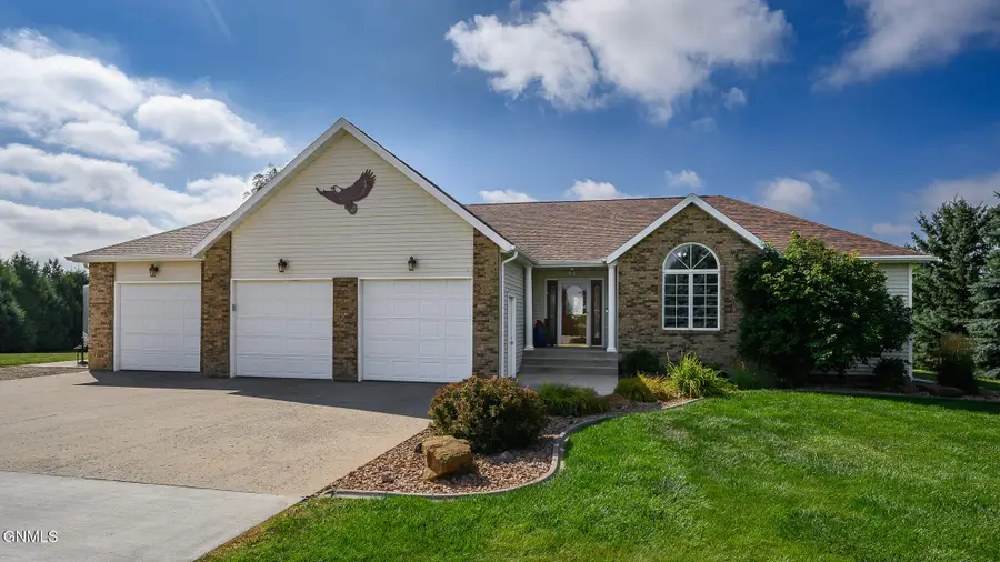 4601 Blue Spruce Road, Bismarck, ND 58503 - #2