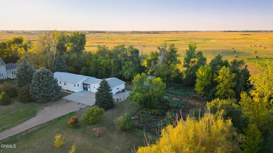 8377 41st Street Se, Jamestown, ND 58401 - #3