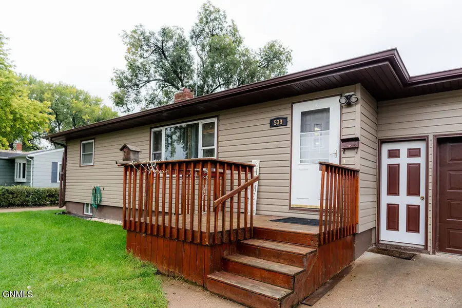 539 3rd Street Sw, Jamestown, ND 58401 - #2