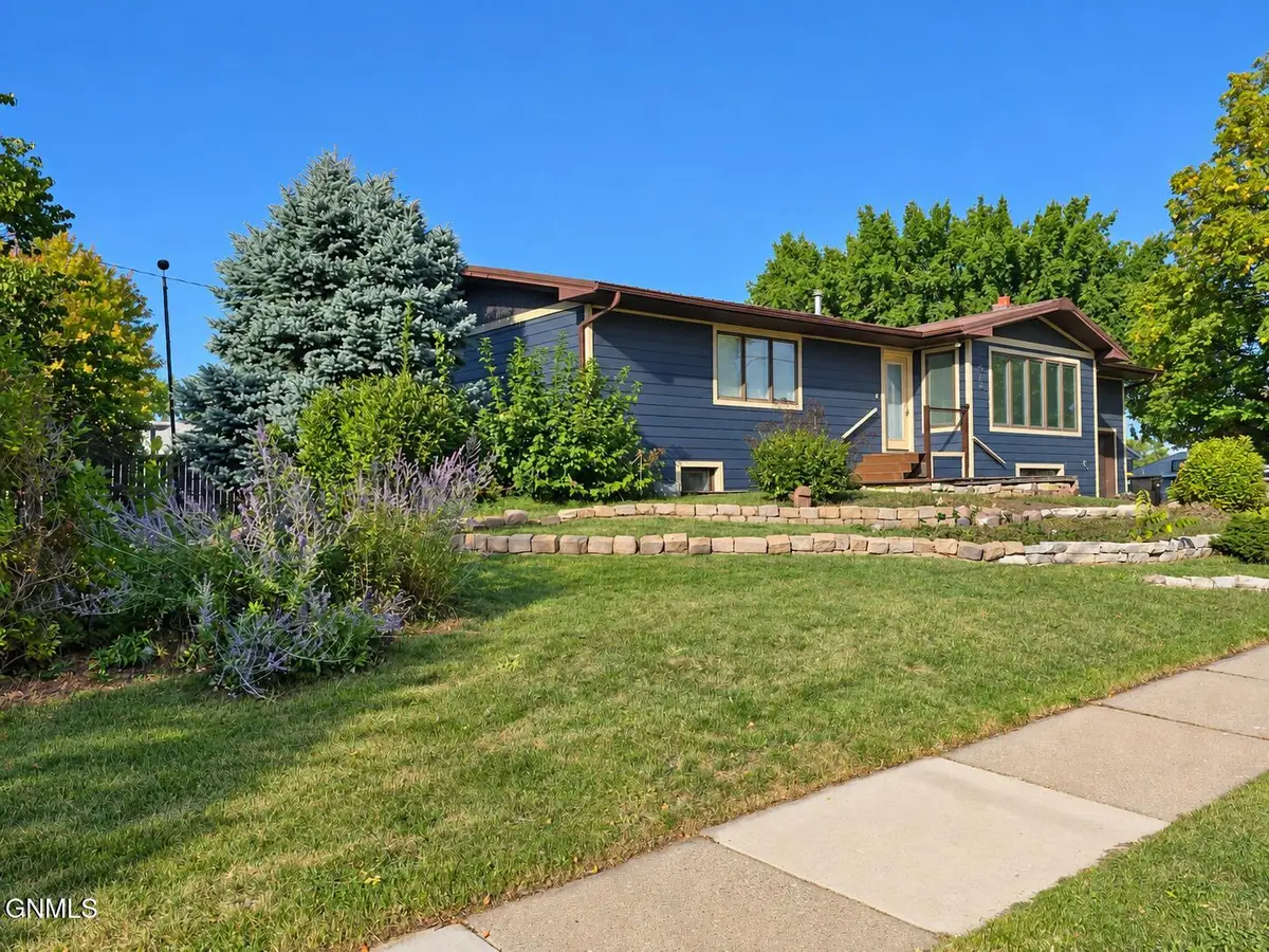316 E Capitol Avenue, Bismarck, ND 58501 - #1