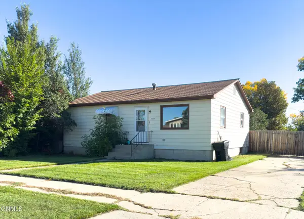 2010 1st Avenue E, Williston, ND 58801