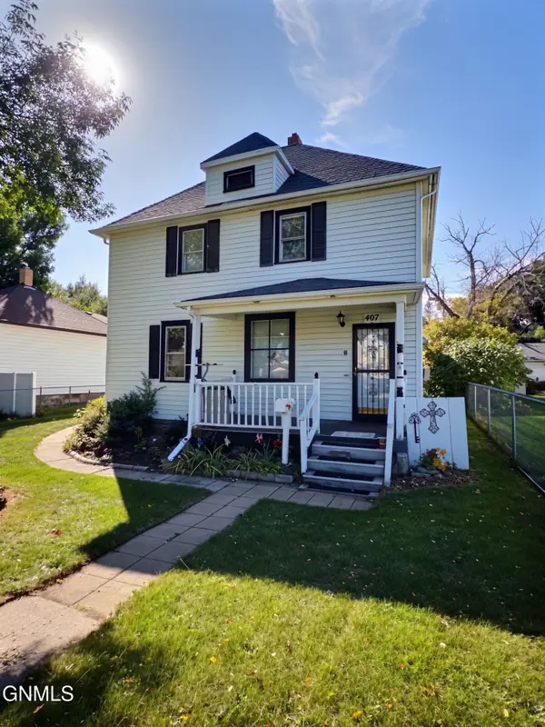 407 6th Avenue Nw, Mandan, ND 58554