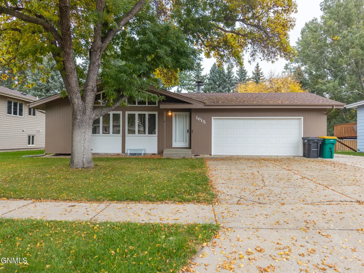 1615 Omaha Drive, Bismarck, ND 58504 - #1