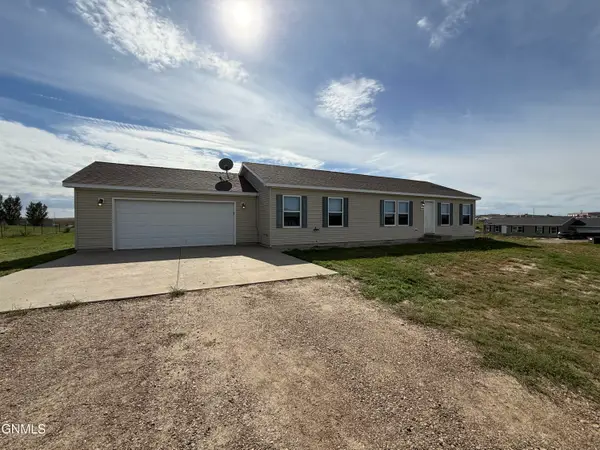12238 Buffalo Hills Drive, Watford City, ND 58854