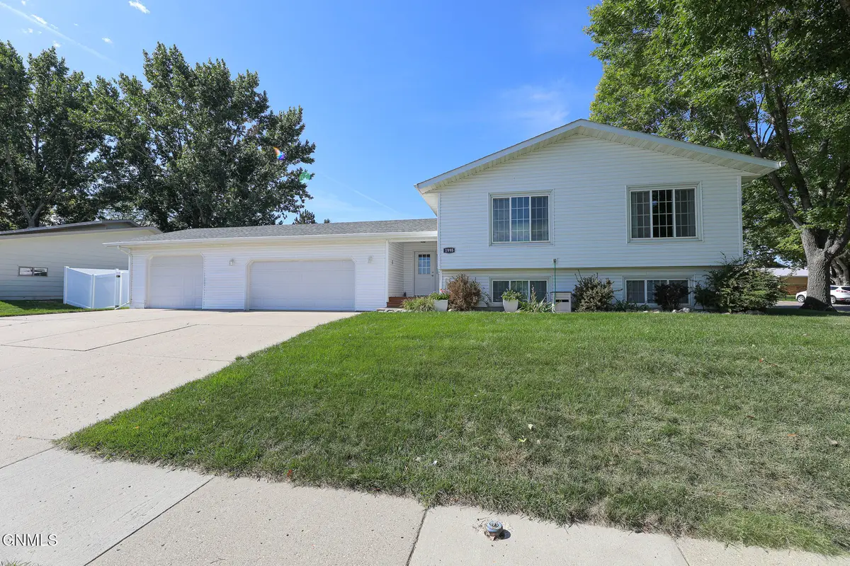 1998 20th Street, Bismarck, ND 58501 - #1