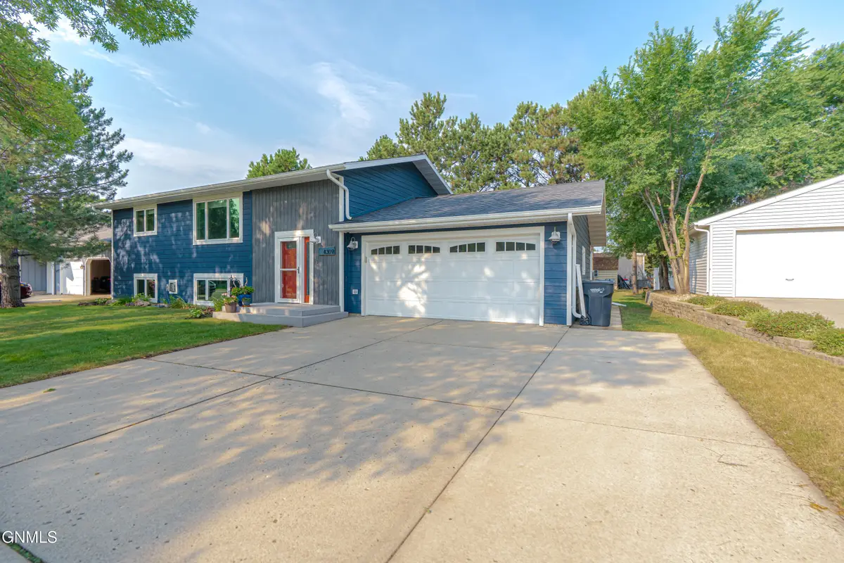 4309 41st Avenue Nw, Mandan, ND 58554 - #1