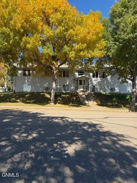 2504 Thayer Avenue E, Bismarck, ND 58501 - #1