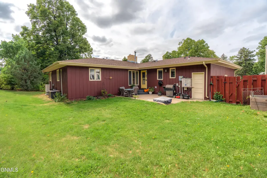 1343 23rd Street N, Bismarck, ND 58501 - #3