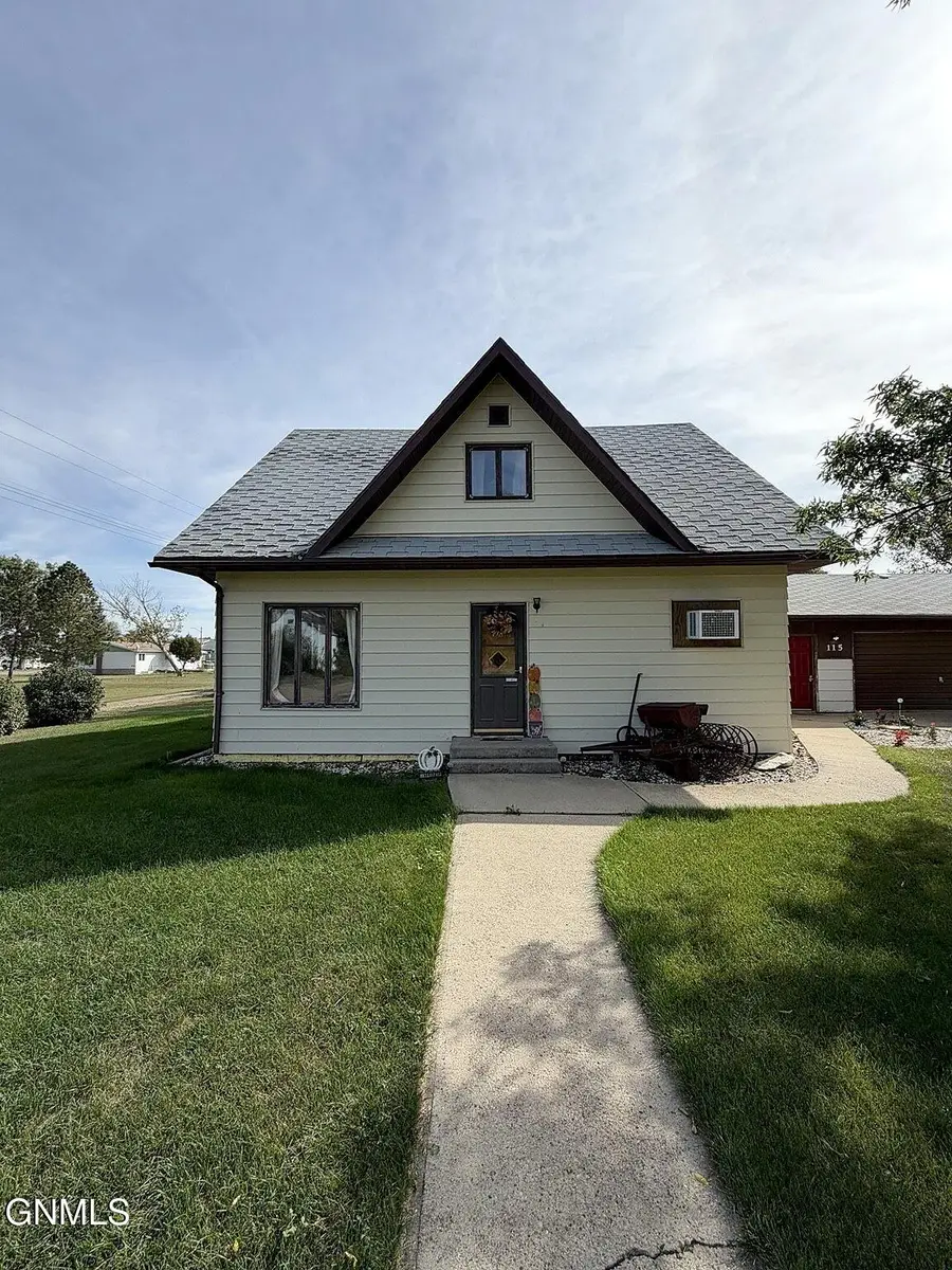 115 3rd Avenue S, Medicine Lake, MT 59247 - #3