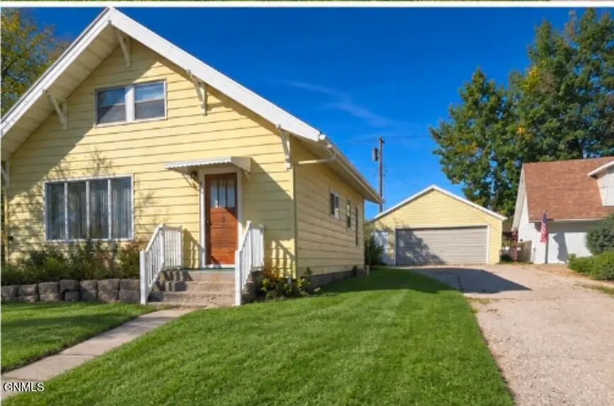 210 N Welo Street, Tioga, ND 58852 - #2