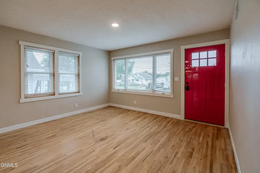 517 N 13th Street, Bismarck, ND 58501 - #2