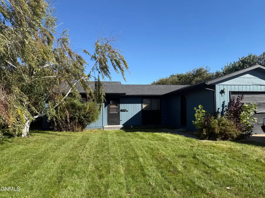 2010 20th Avenue W, Williston, ND 58801 - #2