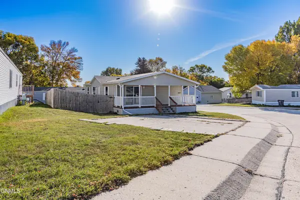 4317 Drake Drive, Bismarck, ND 58503