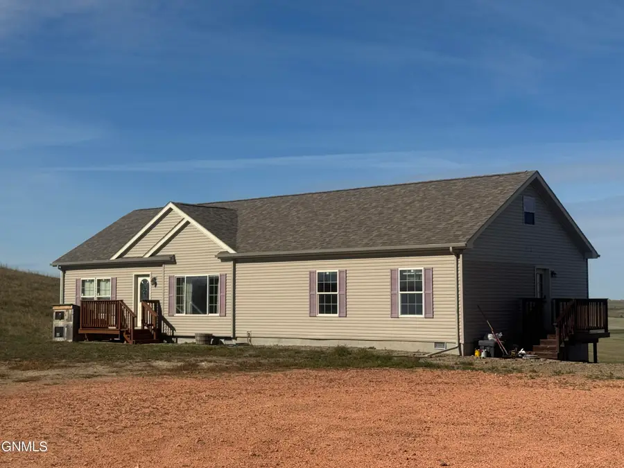 3749 124f Avenue Nw, Watford City, ND 58854 - #2