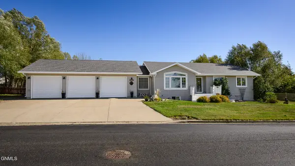 2014 4th Avenue Ne, Beulah, ND 58523